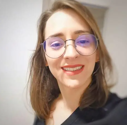 Laura S.